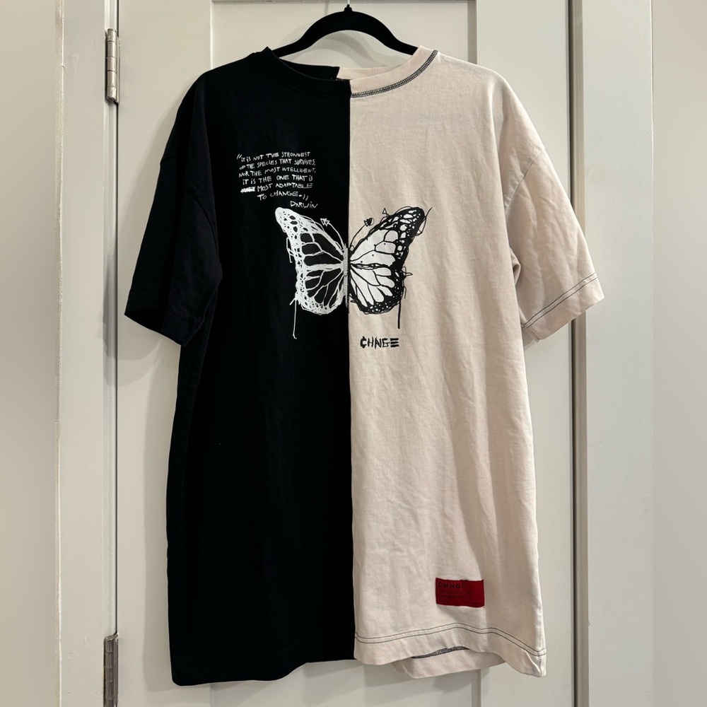 CHNGE oversized Darwin change butterfly tee